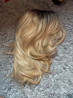 Blonde Women's Hairpiece - Natural Blonde Shade